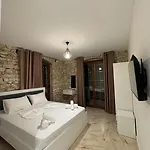 Hotel The White Troy 3*