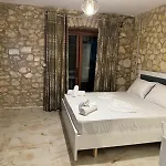 酒店 The White Troy Sarandë