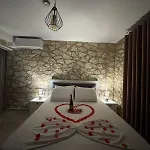 The White Troy 3* Sarandë