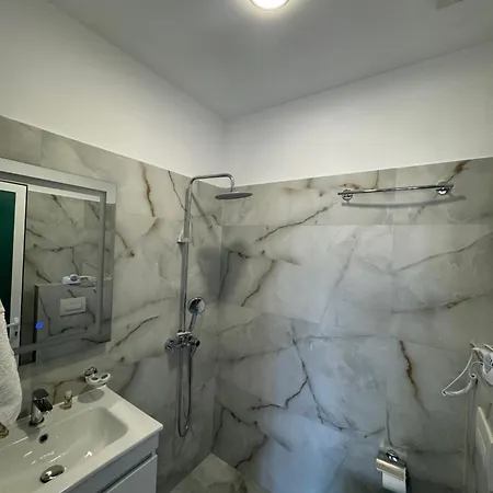 Hotel The White Troy