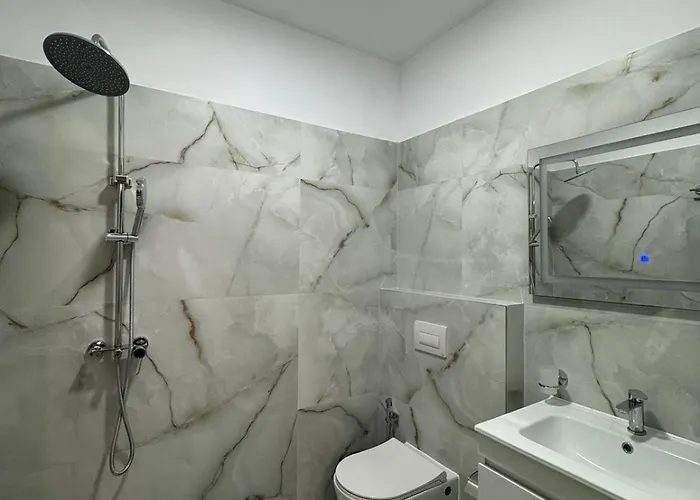 The White Troy Отель 3*