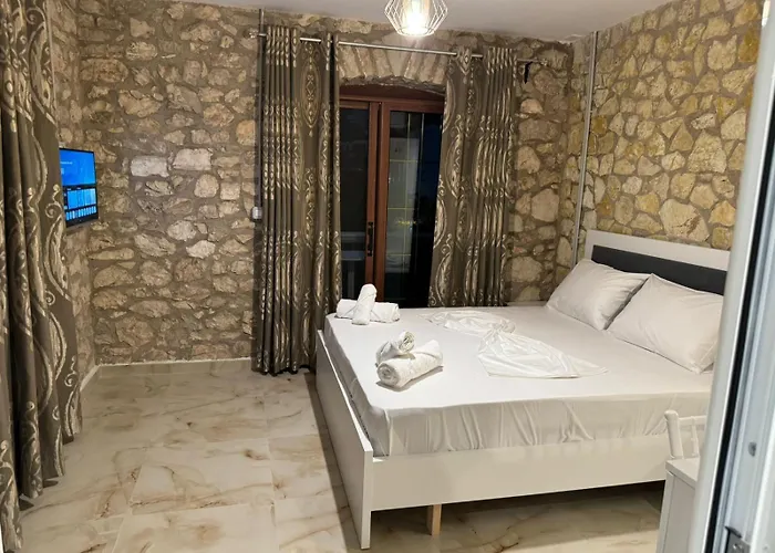 Hotel The White Troy Saranda