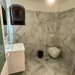 Hotell The White Troy Sarandë
