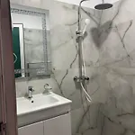 The White Troy 3* ساراندا