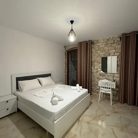 Hotel The White Troy Sarandë