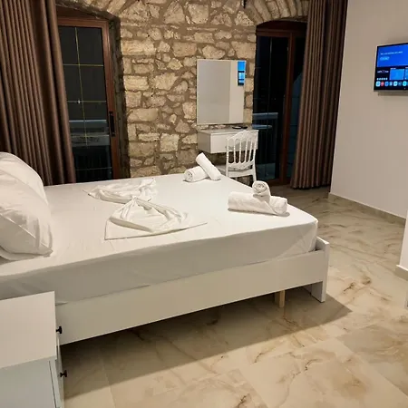 Hotel The White Troy Saranda