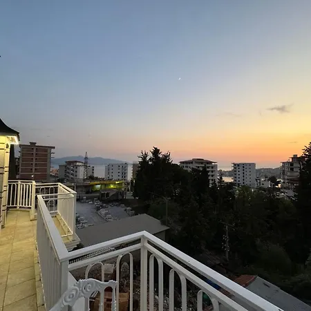 Отель The White Troy