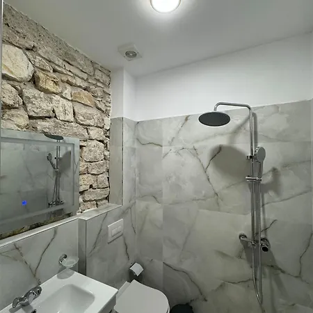 Hotel The White Troy 3*