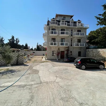 The White Troy Ξενοδοχείο 3*