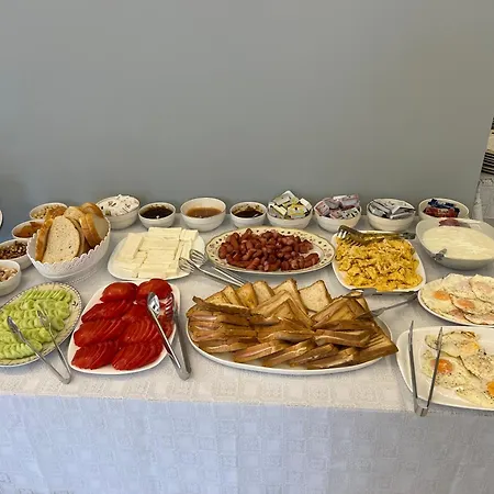 The White Troy Σαράντα