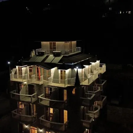 The White Troy 3* Σαράντα