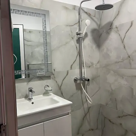 The White Troy 3* Saranda