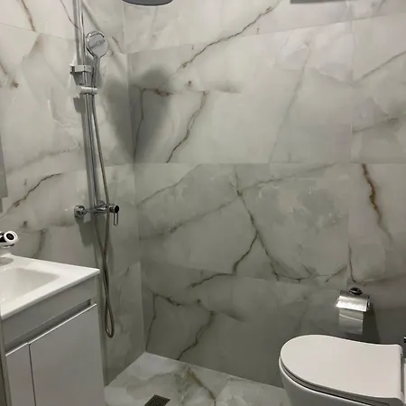 Hotel The White Troy Saranda