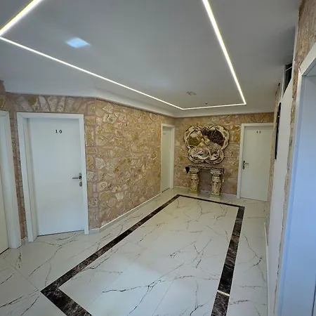 The White Troy 3*