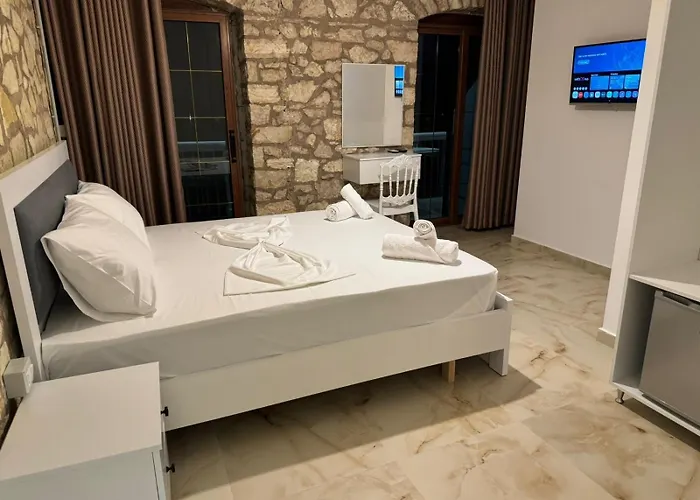 Hotel The White Troy Saranda