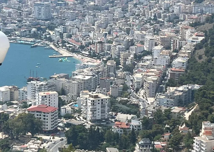 The White Troy Hotel 3*