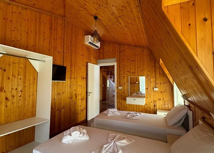 The White Troy Sarandë