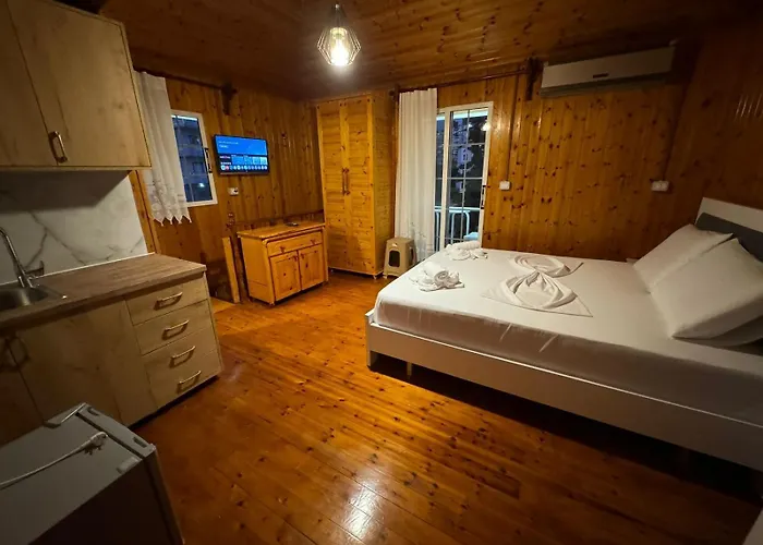 The White Troy 3* Sarandë